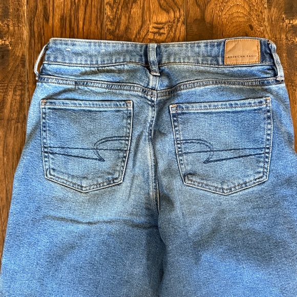 American Eagle Outfitters Light Blue Denim Jeans, Tomgirl fit size 4 - Picture 7 of 8
